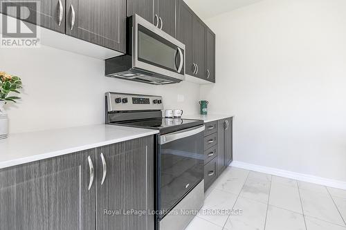 7 Sandhill Crane Drive, Wasaga Beach, ON - Indoor Photo Showing Kitchen