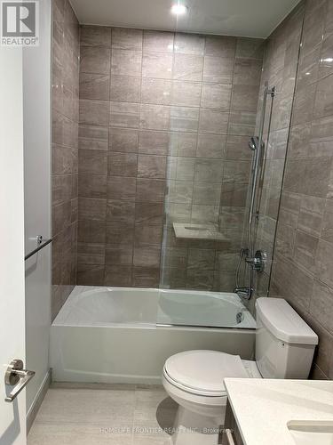 2101 - 8 Cumberland Street, Toronto, ON - Indoor Photo Showing Bathroom