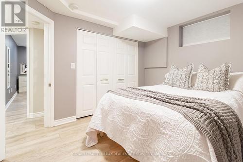 516 Mayzel Road, Burlington, ON - Indoor Photo Showing Bedroom