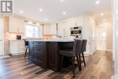 516 Mayzel Road, Burlington, ON - Indoor Photo Showing Kitchen With Upgraded Kitchen