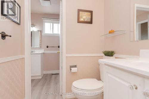 2690 Constable Road, Mississauga, ON - Indoor Photo Showing Bathroom