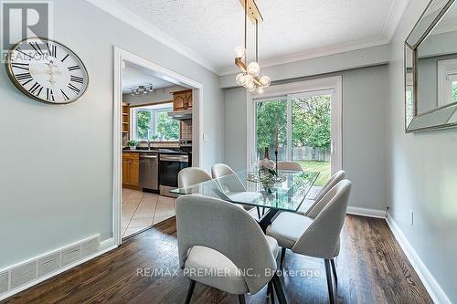 1629 Wembury Road, Mississauga, ON - Indoor Photo Showing Dining Room