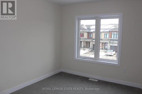 15 Lavender Road, Thorold, ON - Indoor Photo Showing Other Room