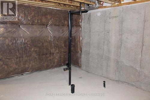 15 Lavender Road, Thorold, ON - Indoor Photo Showing Basement