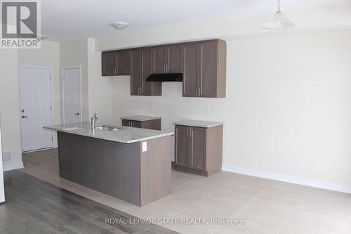 15 Lavender Road, Thorold, ON - Indoor Photo Showing Kitchen