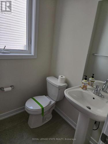 15 Lavender Road, Thorold, ON - Indoor Photo Showing Bathroom