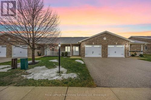 39 Clover Crescent, Wasaga Beach, ON - Outdoor With Facade