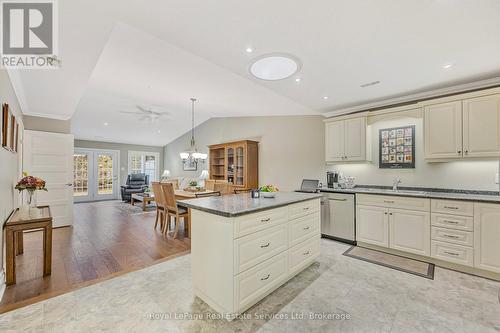 39 Clover Crescent, Wasaga Beach, ON - Indoor Photo Showing Kitchen