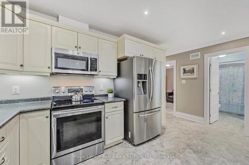 39 Clover Crescent, Wasaga Beach, ON - Indoor Photo Showing Kitchen