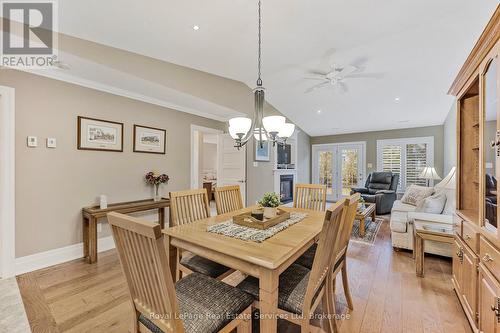 39 Clover Crescent, Wasaga Beach, ON - Indoor Photo Showing Dining Room