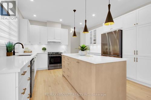 12 Jargeau Road, Ottawa, ON - Indoor Photo Showing Kitchen With Upgraded Kitchen