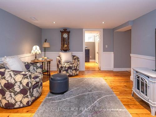 218 Main St, Erin, ON - Indoor Photo Showing Living Room