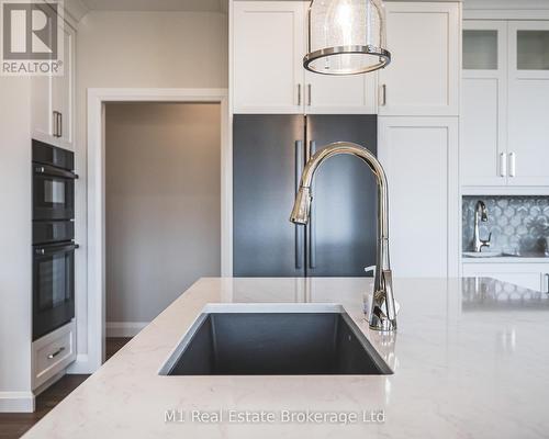 101058 Side Road 10, East Garafraxa, ON - Indoor Photo Showing Kitchen