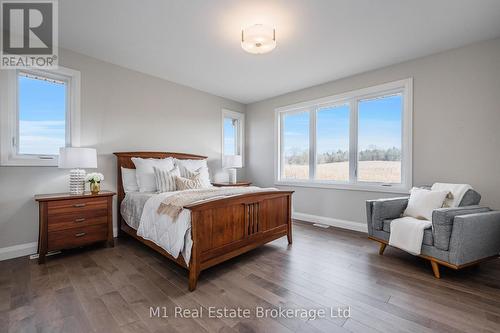 101058 Side Road 10, East Garafraxa, ON - Indoor Photo Showing Bedroom