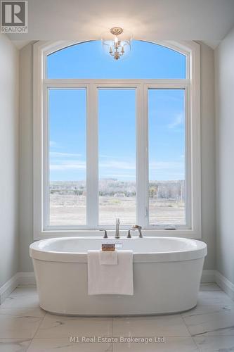 101058 Side Road 10, East Garafraxa, ON - Indoor Photo Showing Bathroom