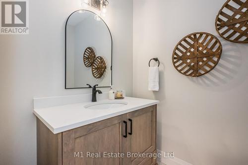 101058 Side Road 10, East Garafraxa, ON - Indoor Photo Showing Bathroom