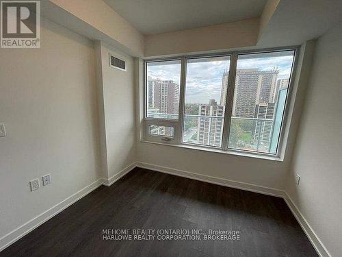 1011 Nt - 99 Broadway Avenue, Toronto, ON - Indoor Photo Showing Other Room