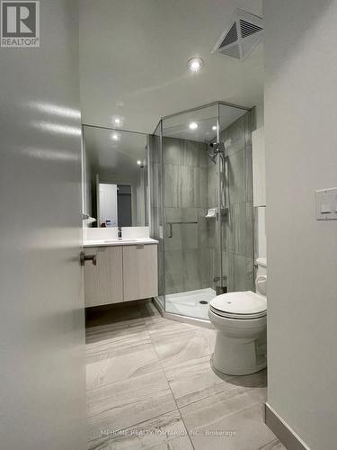 1011 Nt - 99 Broadway Avenue, Toronto, ON - Indoor Photo Showing Bathroom