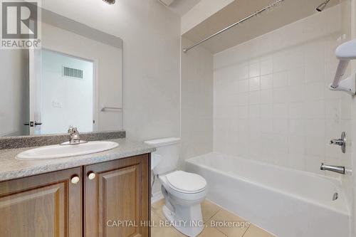 7 Pidgeon Street, Toronto, ON - Indoor Photo Showing Bathroom