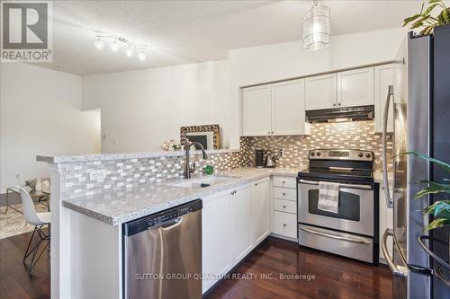 411 - 1370 Main Street E, Milton, ON - Indoor Photo Showing Kitchen With Upgraded Kitchen