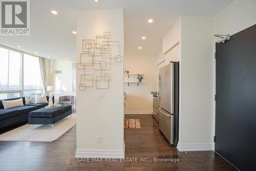 4202 - 2230 Lake Shore Boulevard W, Toronto, ON - Indoor Photo Showing Other Room