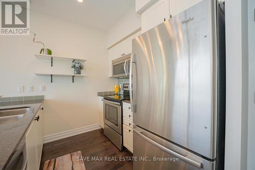 4202 - 2230 Lake Shore Boulevard W, Toronto, ON - Indoor Photo Showing Kitchen With Stainless Steel Kitchen