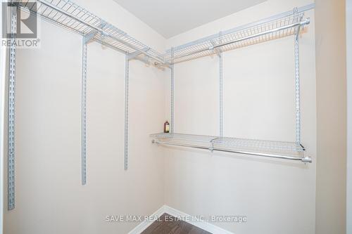 4202 - 2230 Lake Shore Boulevard W, Toronto, ON - Indoor Photo Showing Other Room