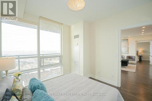 4202 - 2230 Lake Shore Boulevard W, Toronto, ON - Indoor Photo Showing Bedroom