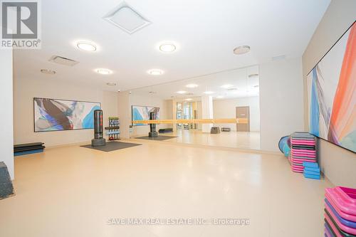 4202 - 2230 Lake Shore Boulevard W, Toronto, ON - Indoor Photo Showing Other Room