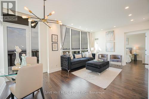 4202 - 2230 Lake Shore Boulevard W, Toronto, ON - Indoor Photo Showing Other Room