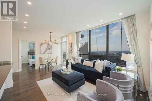 4202 - 2230 Lake Shore Boulevard W, Toronto, ON - Indoor Photo Showing Living Room