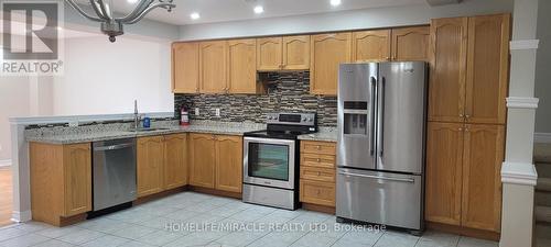 98 Marycroft (Upper) Court, Brampton, ON - Indoor Photo Showing Kitchen