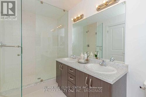 99 Bethune Avenue, Hamilton, ON - Indoor Photo Showing Bathroom