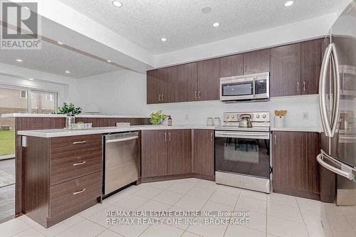 99 Bethune Avenue, Hamilton, ON - Indoor Photo Showing Kitchen