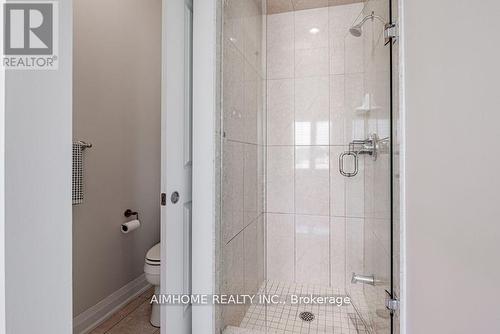 20 Mcgurran Lane, Richmond Hill, ON - Indoor Photo Showing Bathroom