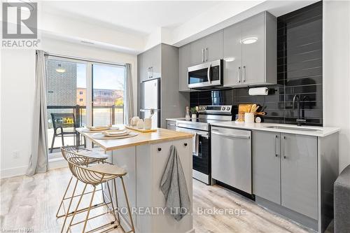 214 - 6065 Mcleod Road, Niagara Falls, ON - Indoor Photo Showing Kitchen