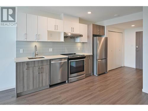 1409 900 Carnarvon Street, New Westminster, BC - Indoor Photo Showing Kitchen With Upgraded Kitchen