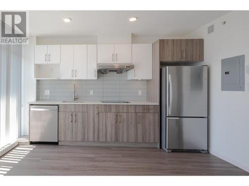 1602 900 Carnarvon Street, New Westminster, BC - Indoor Photo Showing Kitchen