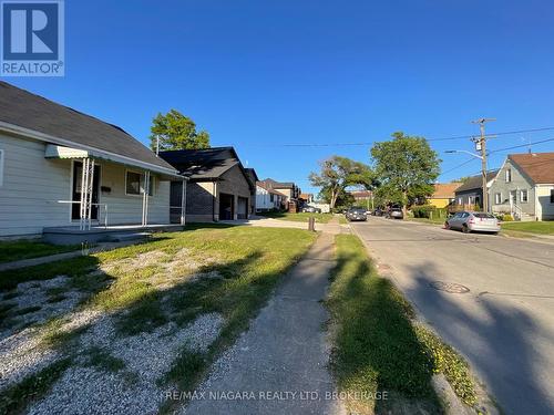 58 Almond Street, Welland (768 - Welland Downtown), ON - Outdoor With Deck Patio Veranda