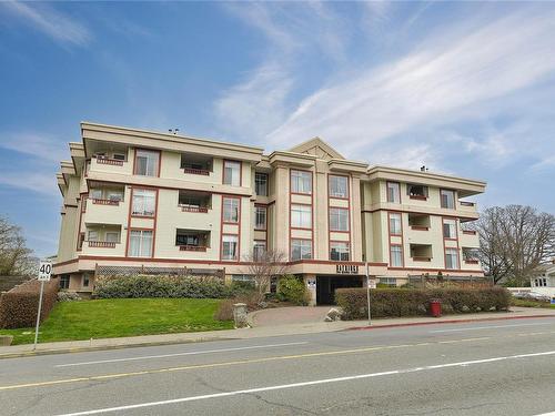 305-2511 Quadra St, Victoria, BC - Outdoor With Facade