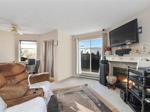 305-2511 Quadra St, Victoria, BC - Indoor Photo Showing Kitchen With Double Sink