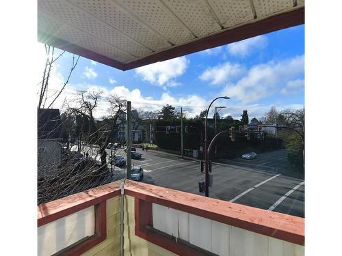 305-2511 Quadra St, Victoria, BC - Outdoor With Exterior