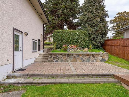 617 Sedger Rd, Saanich, BC 