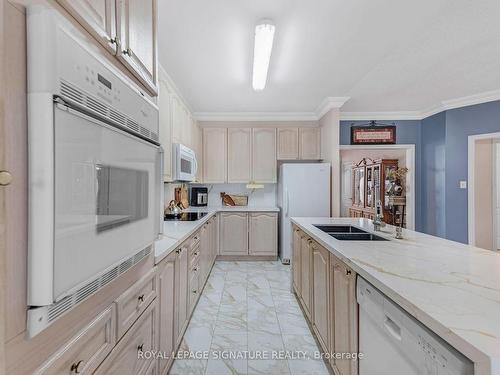 102 Pennyroyal Cres, Brampton, ON - Indoor Photo Showing Kitchen With Double Sink