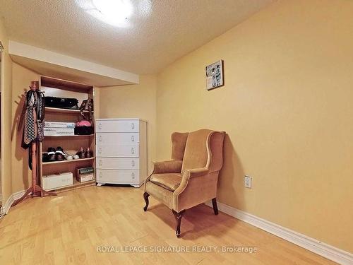 102 Pennyroyal Cres, Brampton, ON - Indoor Photo Showing Other Room