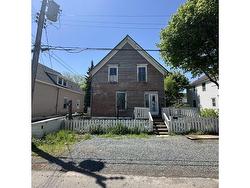 8 McLellan Street  Truro, NS B2N 2L1