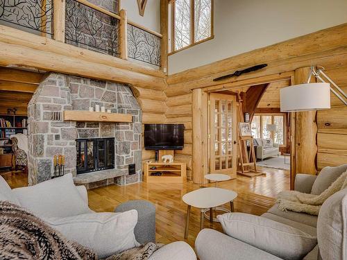 Salon - 105 Ch. Des Ancêtres, Mont-Tremblant, QC - Indoor Photo Showing Living Room