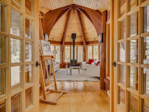 Autre - 105 Ch. Des Ancêtres, Mont-Tremblant, QC - Indoor Photo Showing Living Room