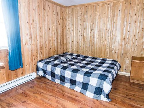 Chambre Ã Â coucher - 435 Av. Bouchard, Saint-Pascal, QC - Indoor Photo Showing Bedroom