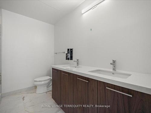 1406-33 Frederick Todd Way, Toronto, ON - Indoor Photo Showing Bathroom